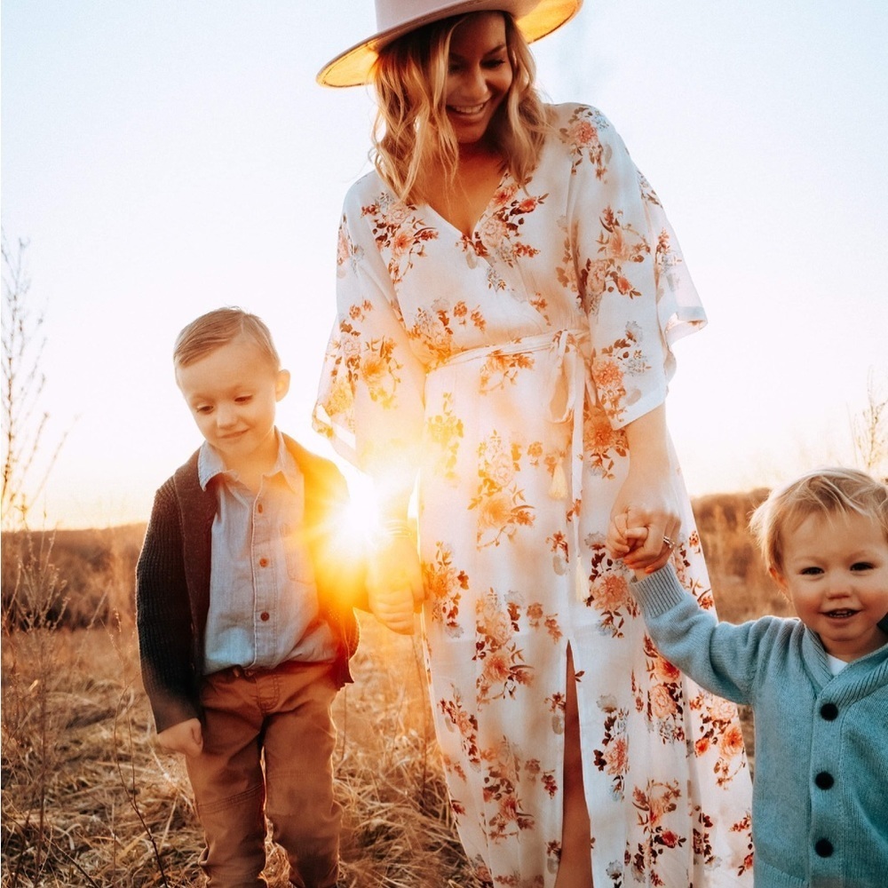 Flower Cream Maxi Dress - Picture 3 of 12